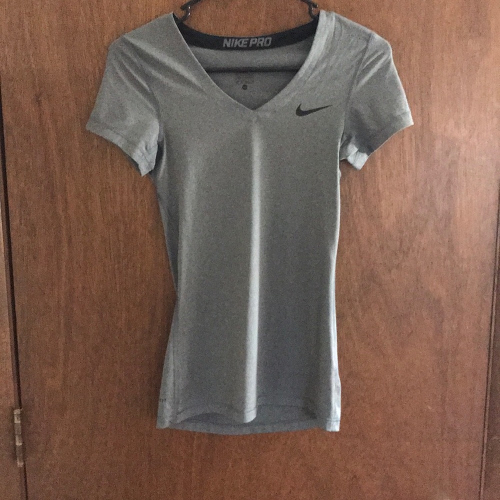 Nike pro workout shirt